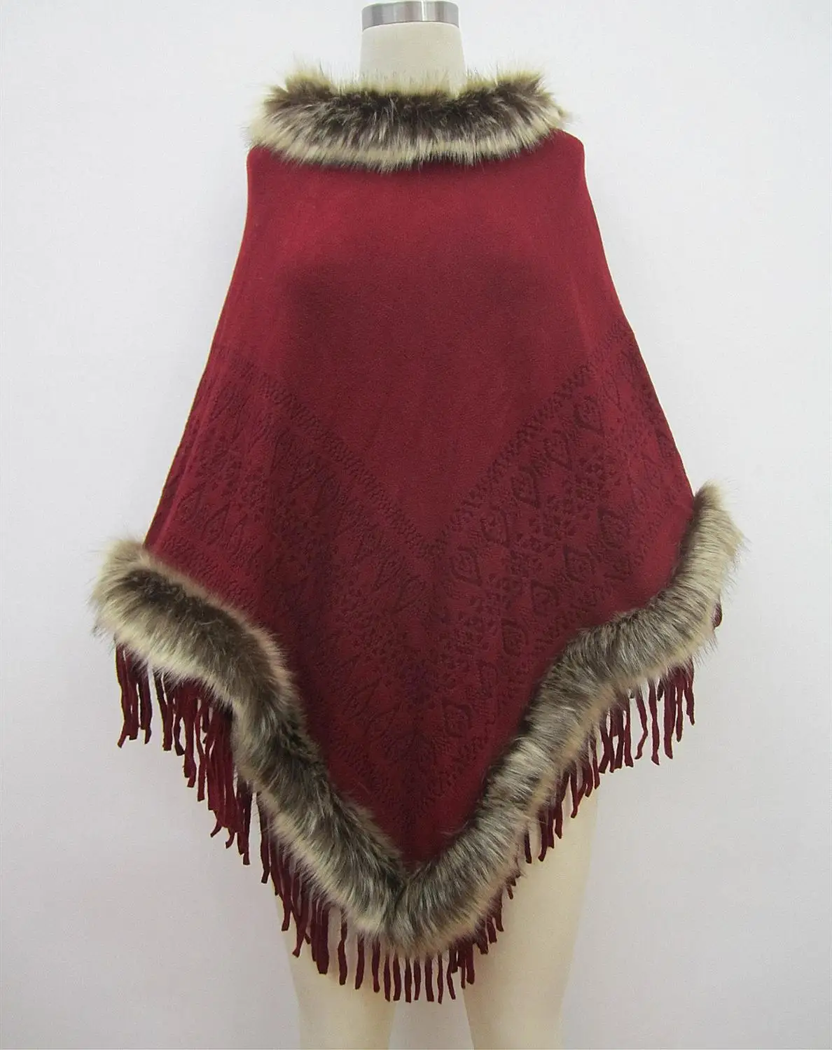 

Элегантный женский плащ Sanofi из искусственного меха красного цвета на осень и зиму