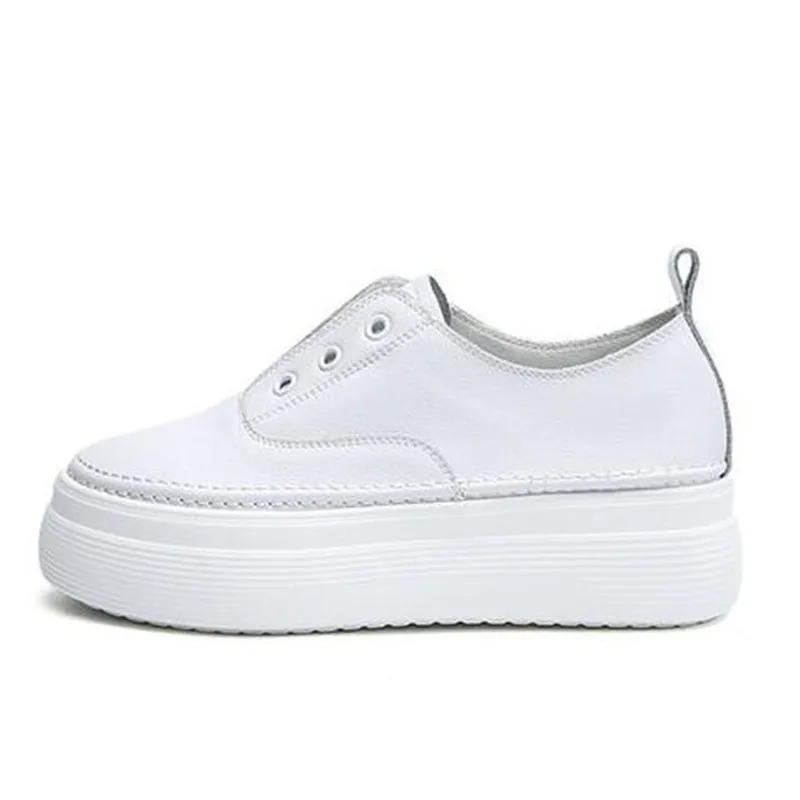 Женские кроссовки из натуральной кожи Белые Повседневные на толстой подошве