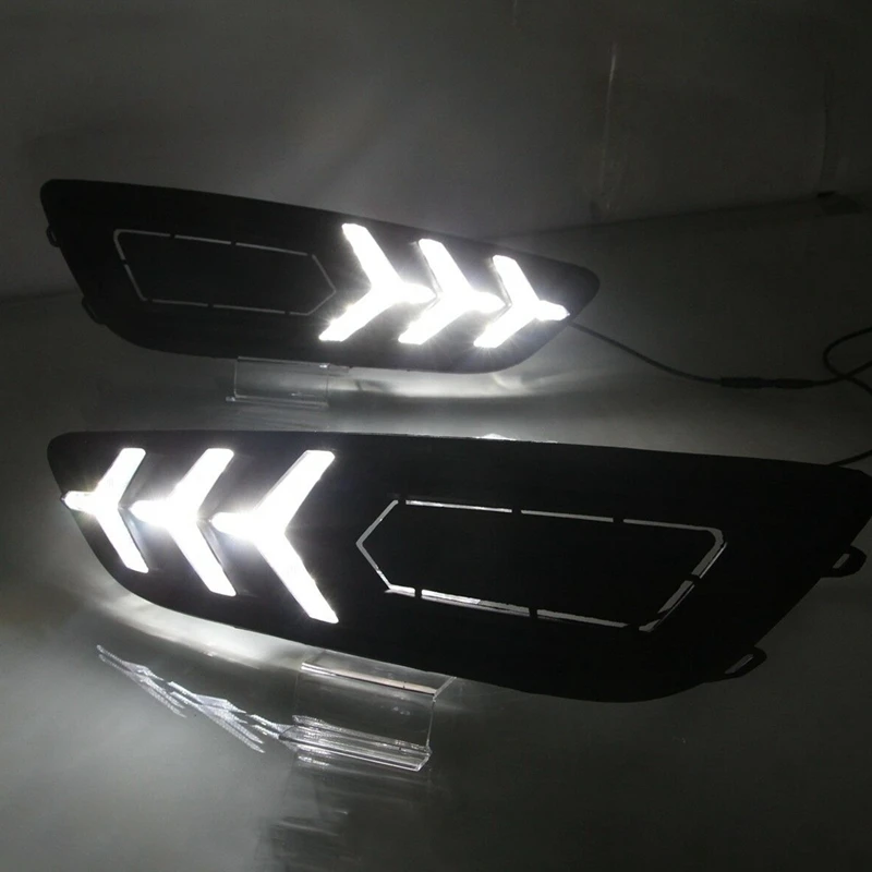 

Car DRL Daytime Running Fog Light with Turn Signal Lamp for Ford Focus 2015-2016