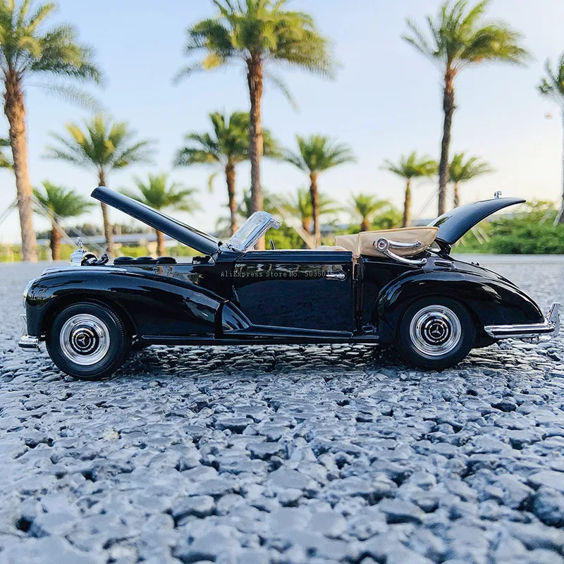 Модель автомобиля Maisto 1:18 Mercedes-Benz 300S из сплава Классическая модель коллекция