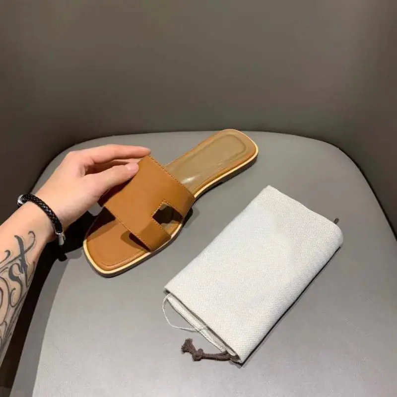 Летние новые модные Универсальные сандалии высокого качества тапочки для женщин