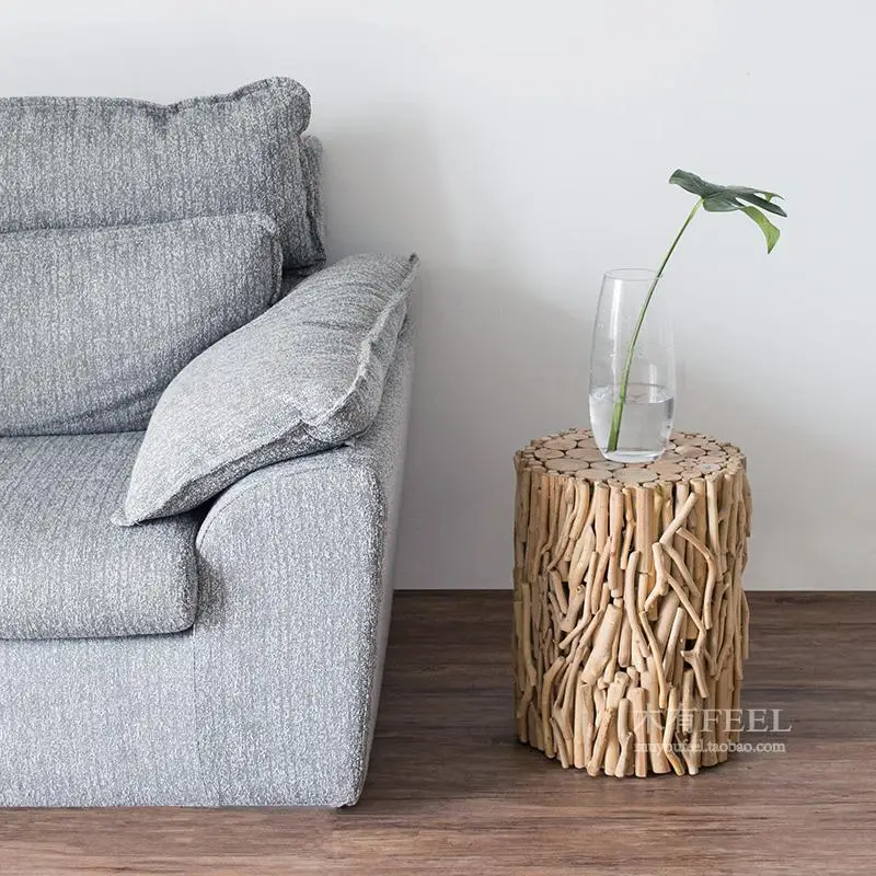 Угловой кофейный столик в скандинавском стиле круглый маленький для гостиной