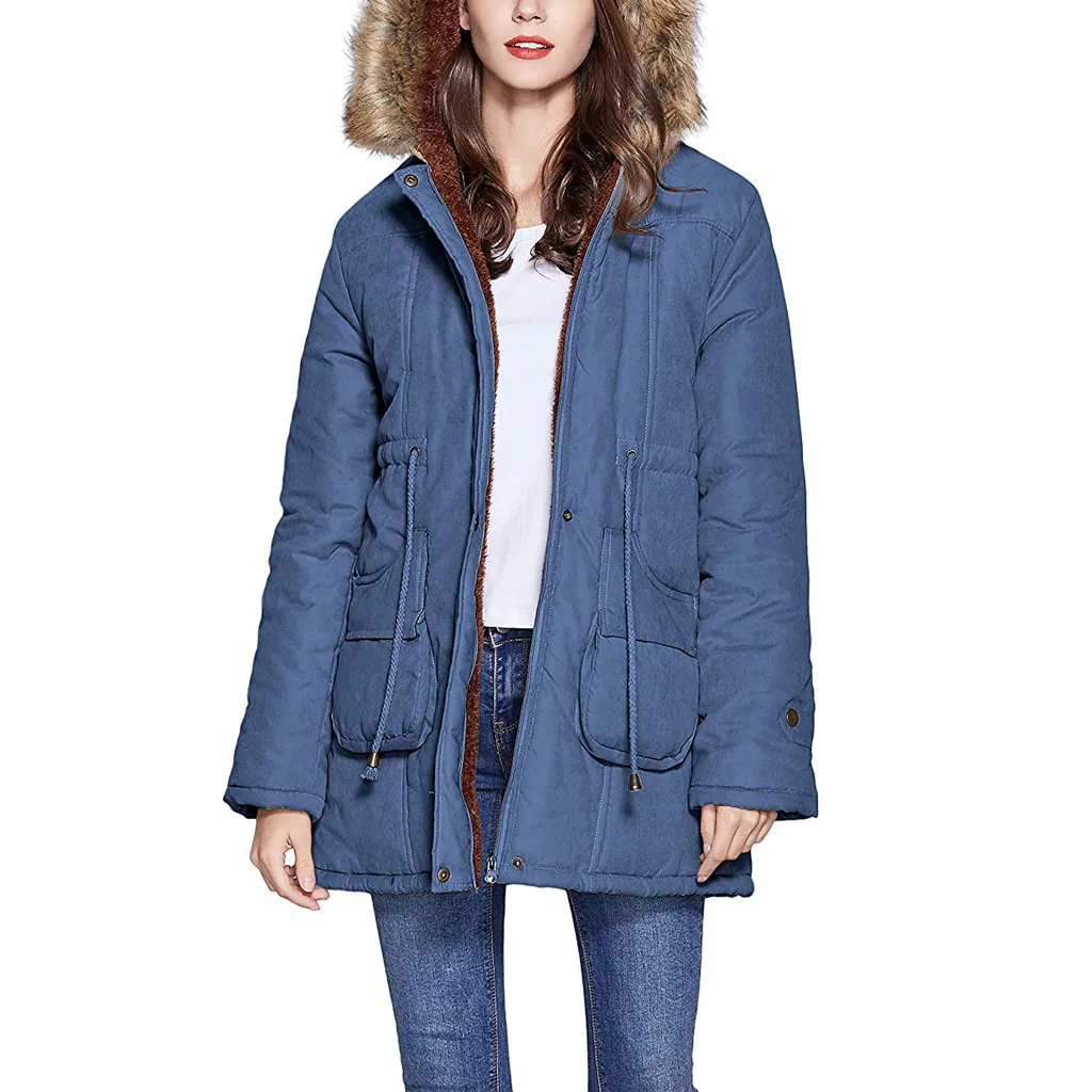 Бесплатная страусиное зимнее платье с длинными рукавами и капюшоном прямое