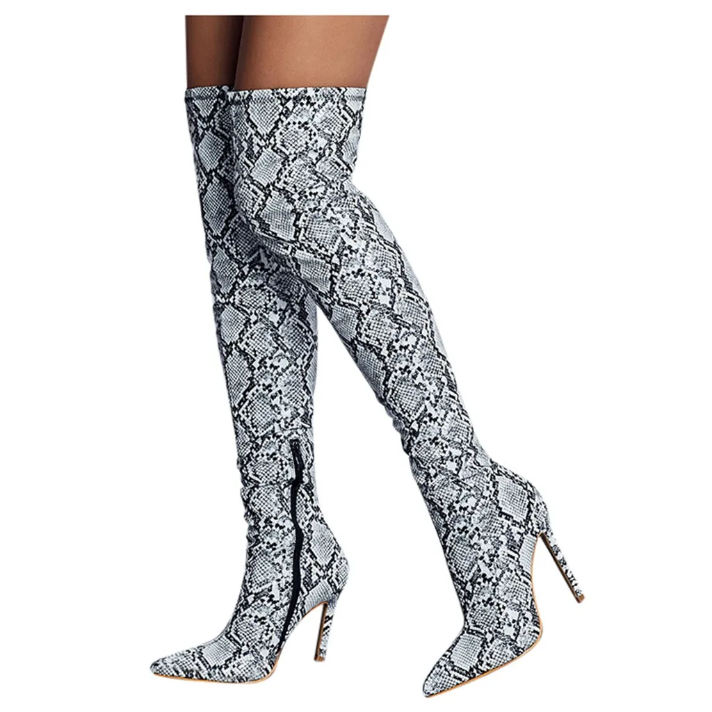 2020 г. Весна зима Новая зимняя женская обувь со змеиным узором ботфорты с острым