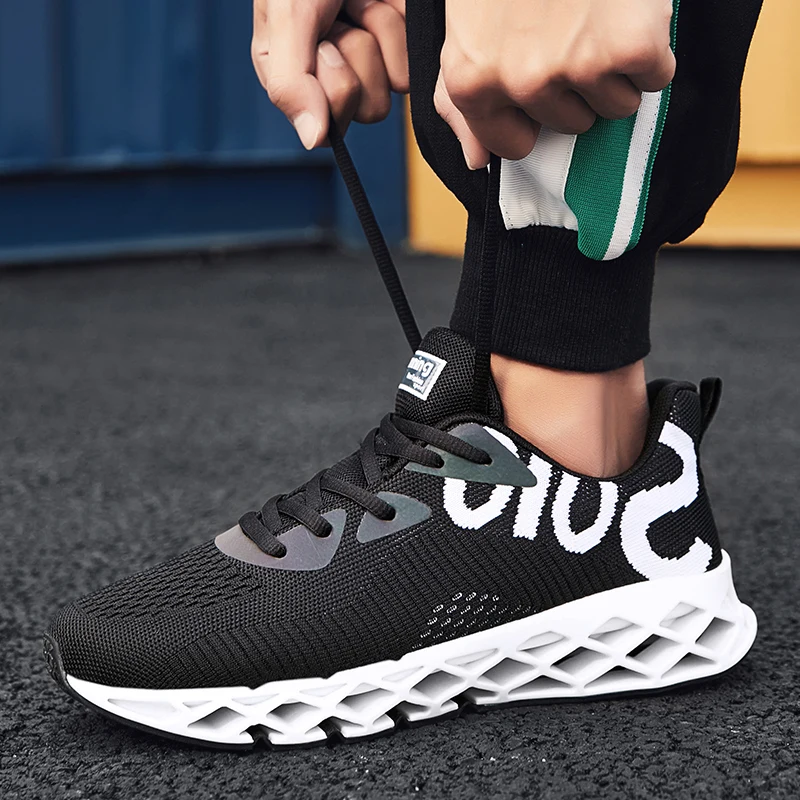 Мужские спортивные кроссовки для бега из дышащей сетки на шнуровке размеры 39 44