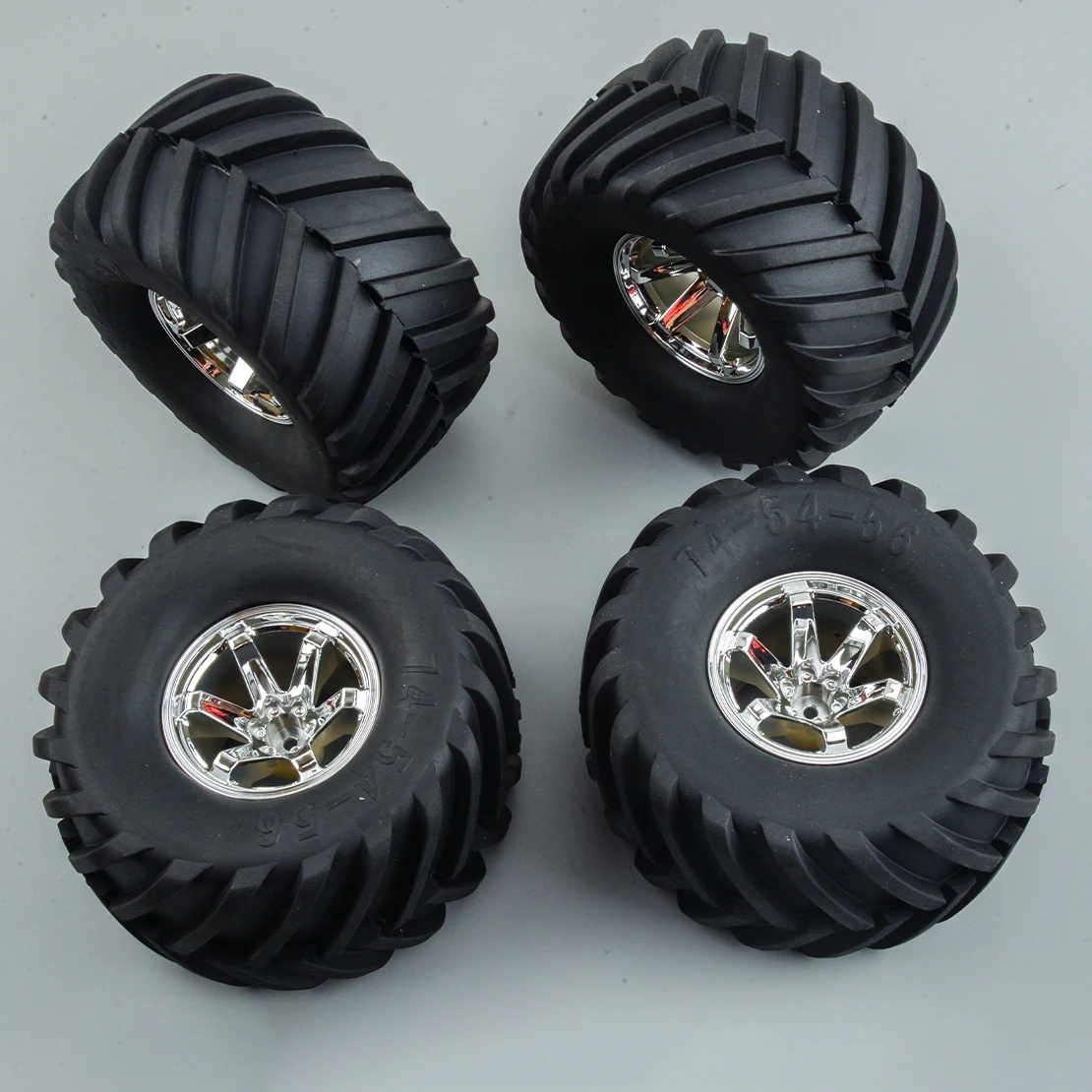 

4pcs 135mm Rubber Tyre Tire Wheel Rim AX-3003 Fit for 1/10 RC Bigfoot HSP HPI Car Large Deep Lugs