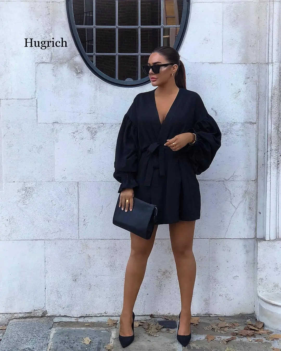 Женское Короткое платье-рубашка с длинным рукавом-фонариком и глубоким