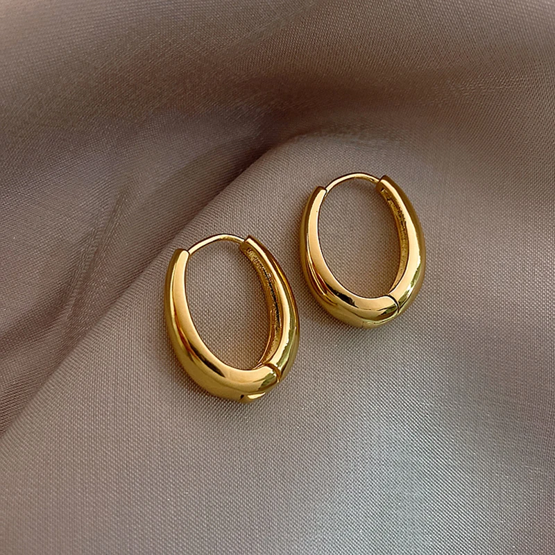 

2021 New Classic Smooth Metal Hoop Earrings For Woman Fashion Korean Jewelry Temperament Girl's Daily Wear earrings
