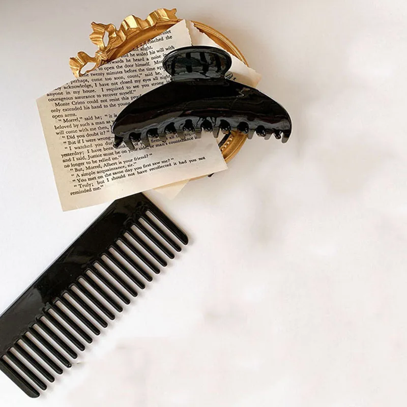 

Woman Acetate Hair Comb Hair Claws Ladies Hair Pins Hair Pins Hair Grip Headwear Hair Accessories Barrettes Ladies Hair Clips