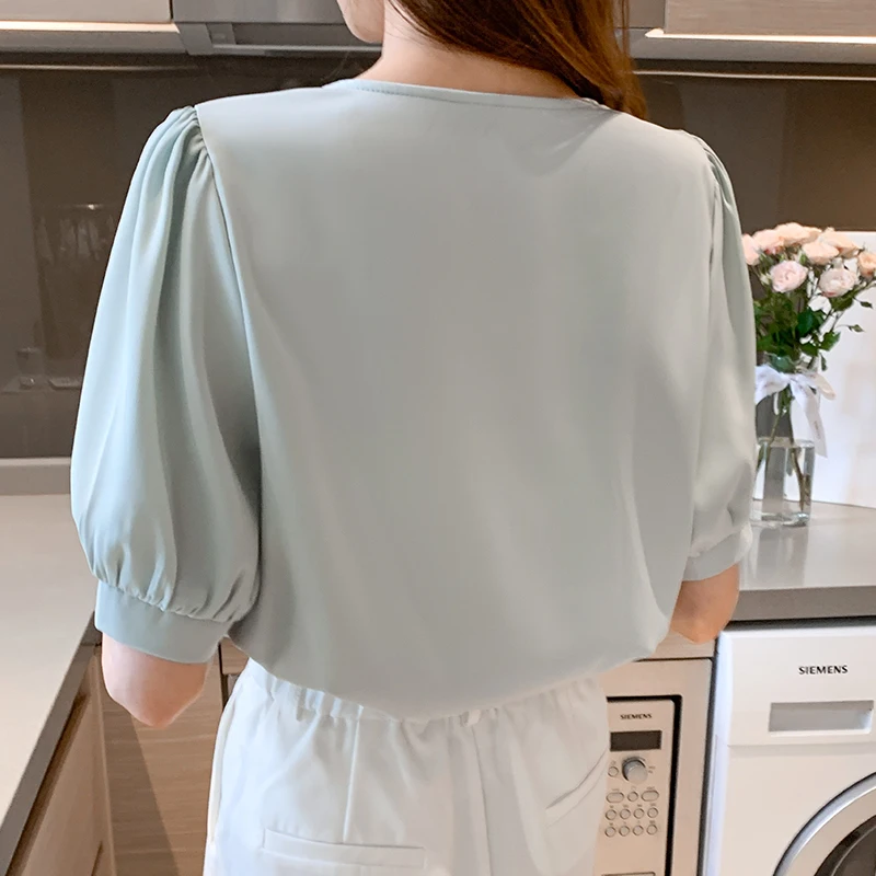 

Summer Satin Womens Tops and Blouses Korean Fashion Short Sleeve White Office Lady Blusa Plus Size XXL Women Shirts Blouses