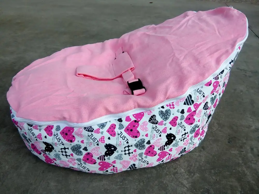 Детский диван кровать с розовым сердечком и принтом детский спальный