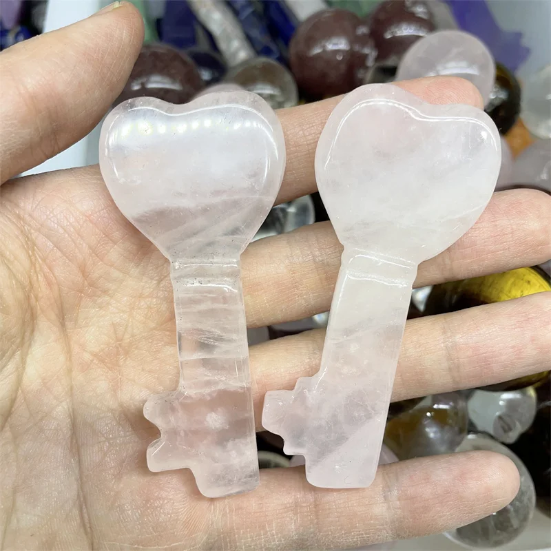 

Natural Rose Quartz High Quality Love Heart Key Shape Crystal Stones Key Chain Bag Car Trinket Female Jewelry Party Gift
