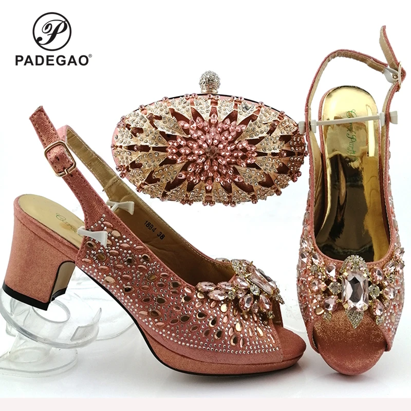 Итальянский комплект из туфель и сумочки для зрелых женщин Комплект в