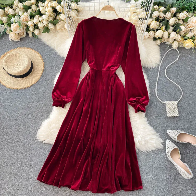 

Autumn Winter Black/Red Beading Midi Dress For Women Casual Peter Pan Collar Single Breasted Velvet Dresses Female Vestido 2021