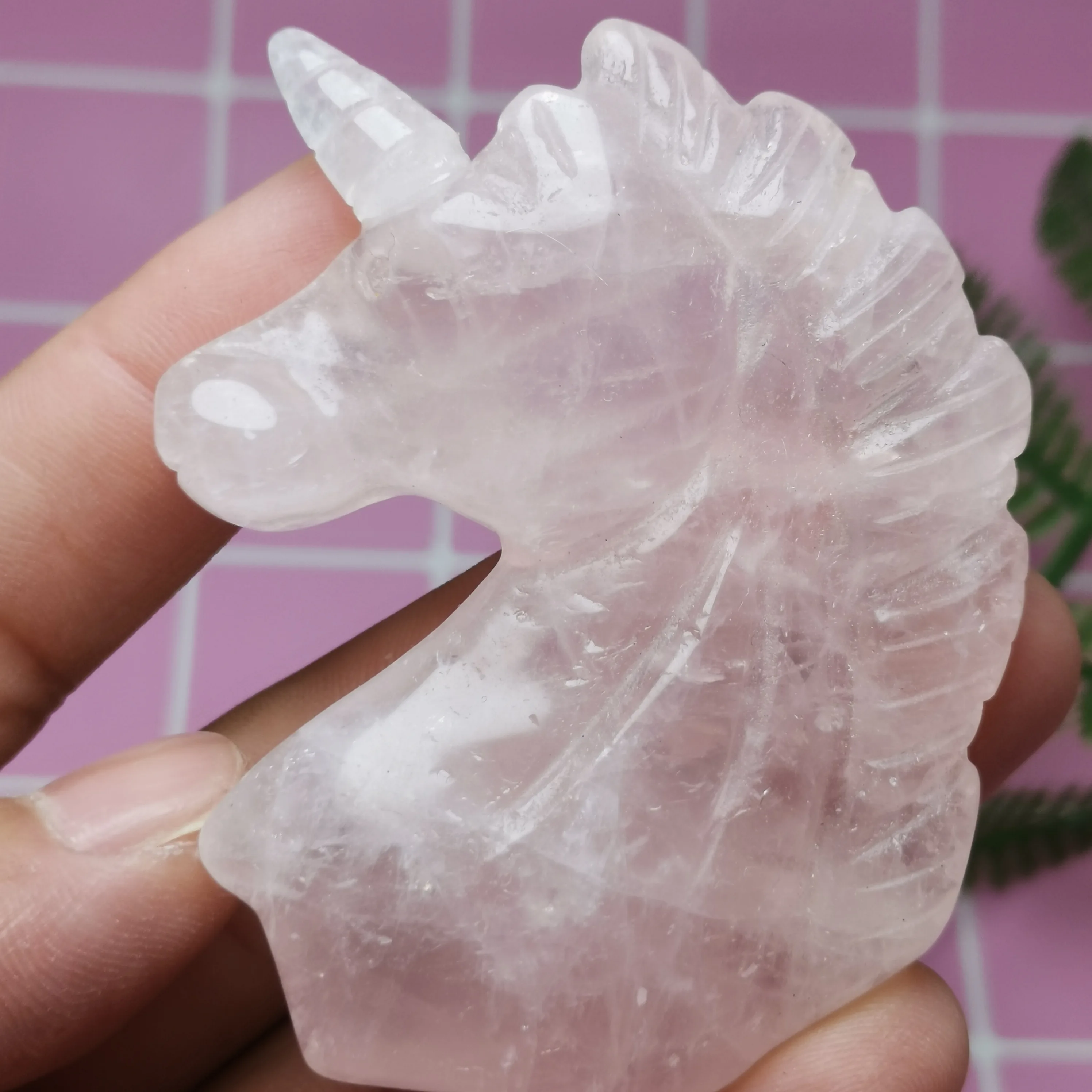 

The stone carvings of the natural powder crystal horsehead and Reiki statues are the crystalline healing energies
