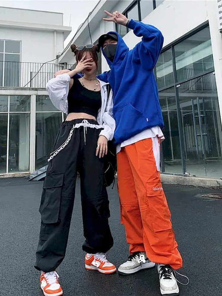 

New Autumn Spring Harajuku Cargo Pants Women Casual Trousers With Chains Loose Men's Straight Wide-Leg Pants Unisex Streetwear