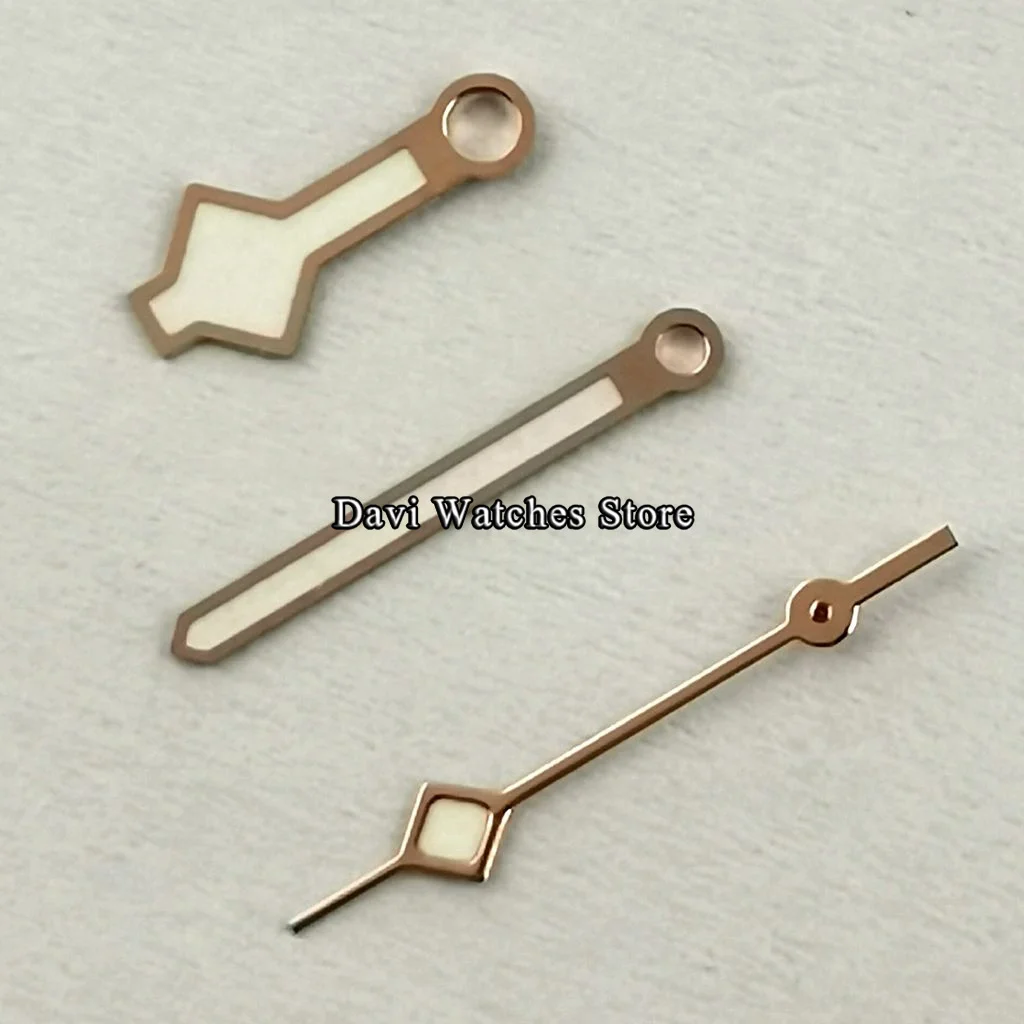 Часы в виде снежинки стрелки светящиеся серебро/розовое золото/желтый подходит