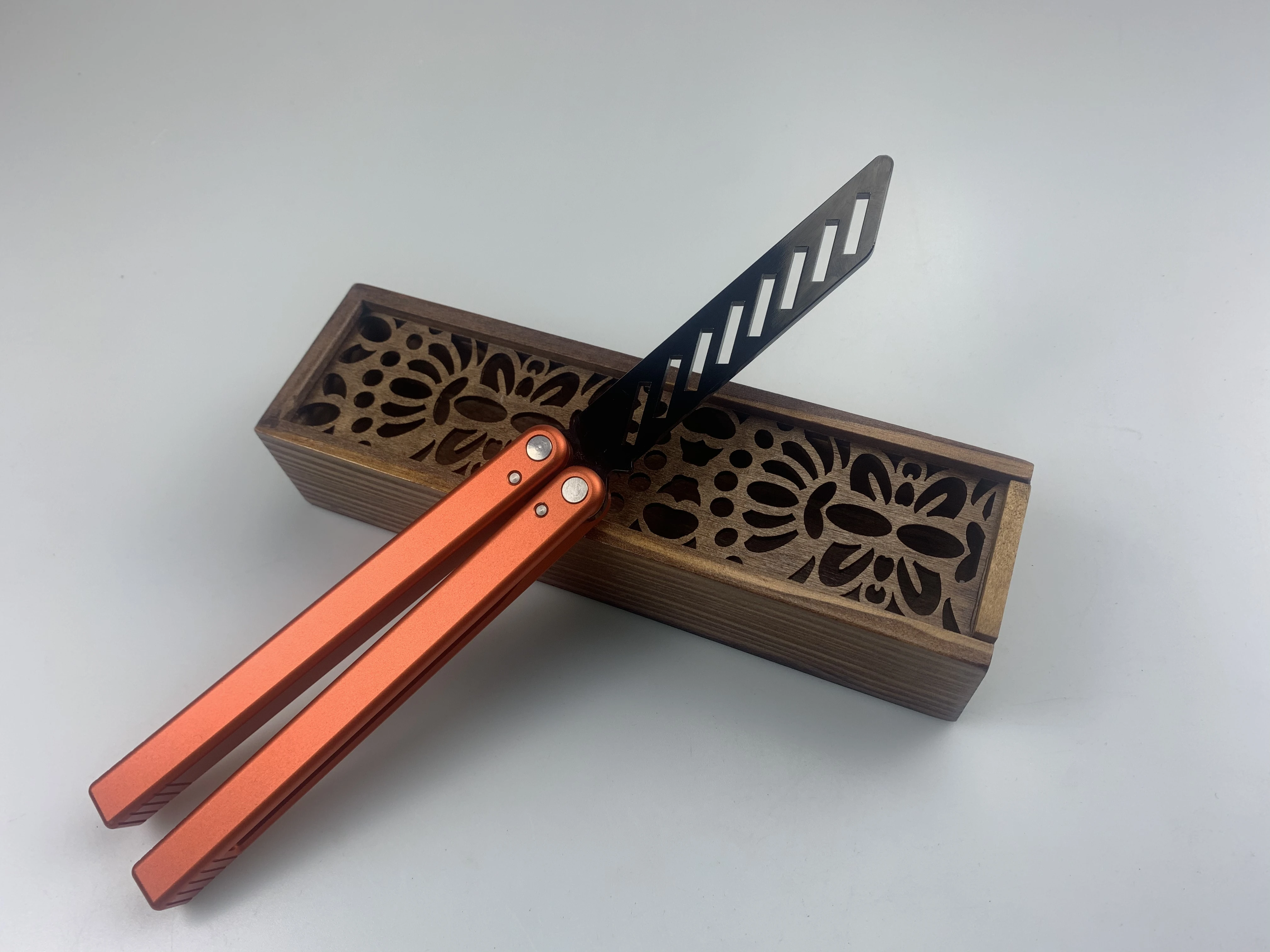 

Butterfly Trainer Knife Blade 420 Steel Handle Knife Not Sharp Camping Hunting Knife Pocket Knife