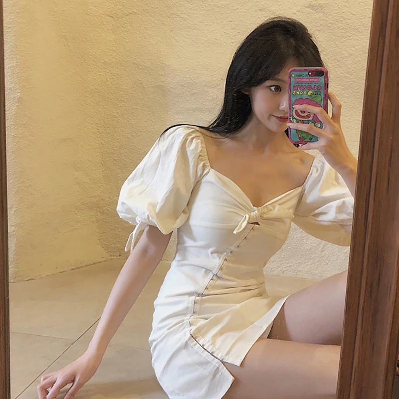 Женское мини-платье с V-образным вырезом и рукавами-фонариками | Женская одежда