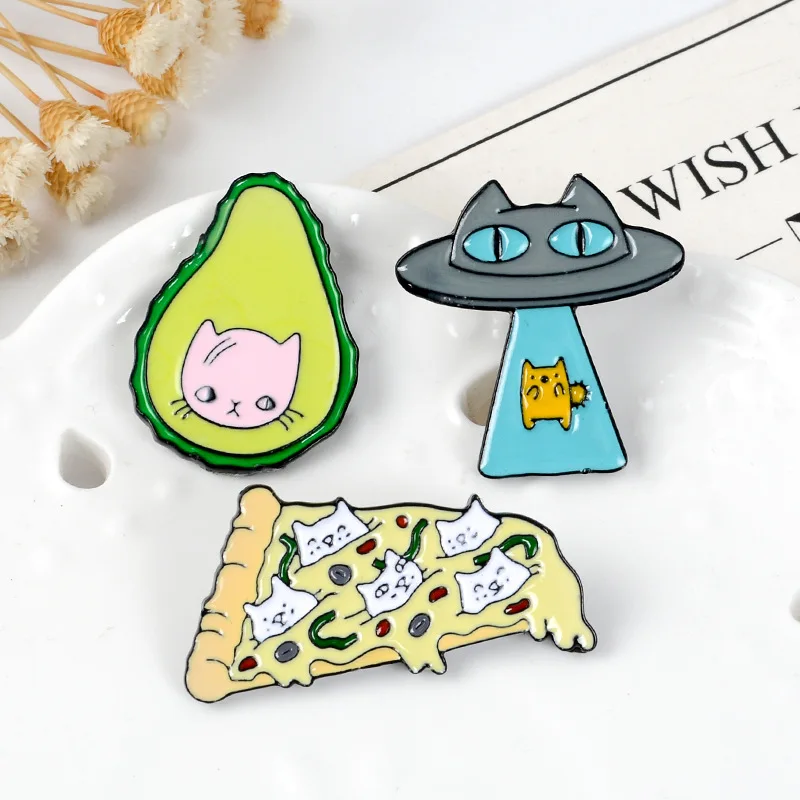 

New UFO Cartoon Ufo Alien Avocado Pizza Cat Brooch Spaceship Cat Pizza Cat Fruit Food Animal Brooch Child Fun Pendant Jewelry