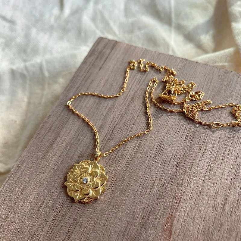 Leouerry ожерелья с подвеской в виде лотоса из стерлингового серебра 925 пробы