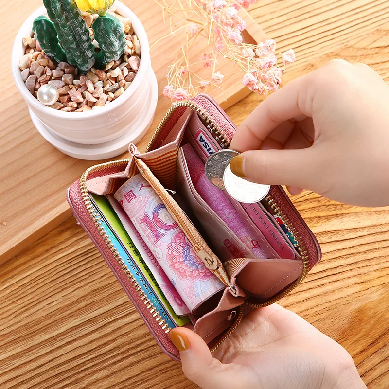 Кошелек женский с кисточками короткий бумажник большой вместимости на молнии