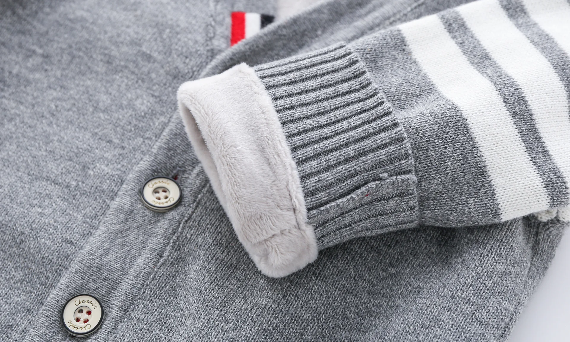 

Winter Warm Knitted Baby Boys Sweaters Cardigans Fashion V Neck Long Sleeves Newborn Infant Bebes Jackets Coats Toddler Knitwear