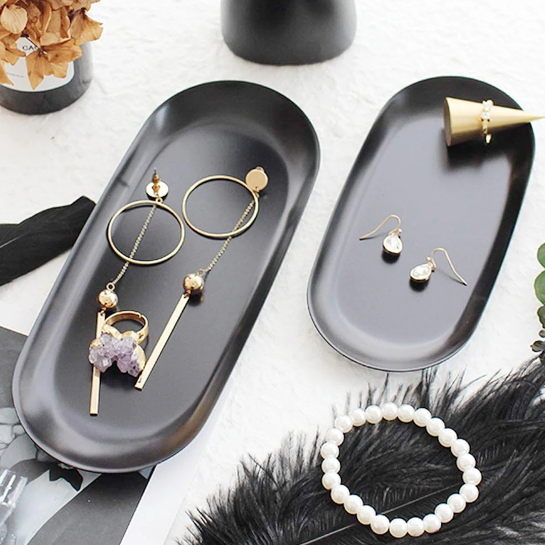 

Metal Storage Tray Gold Oval Dotted Fruit Plate Small Items Jewelry Display Tray Storage Tray Home Storage Black/Gold/Silver
