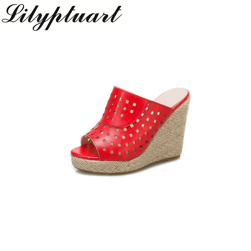 

2020 ladies wear waterproof platform, slope heel sandals, thick bottom, high heel and sponge cake slippers in summer fashion