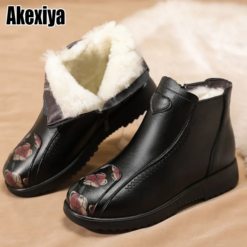 

Зимние женские кожаные ботинки, мягкая обувь на плоской подошве, повседневные удобные ботильоны с боковой молнией, теплые зимние ботинки дл...