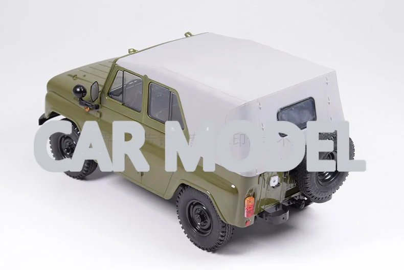 1:18 Масштаб сплава игрушечных транспортных средств России UAZ-469 SUV PUBG автомобиль модель детских игрушечных автомобилей авторизованный игрушки для детей