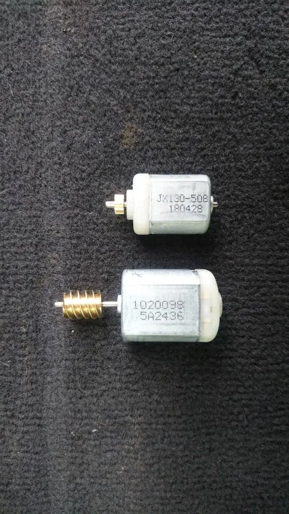 1 large 1 small AZGIANT Автомобильный Центр Land Rover замок двигателя для VOLVO S60 S90 S40 S80L XC60 XC90 C30 XC40 XC70 - Название цвета: 1 large 1 small