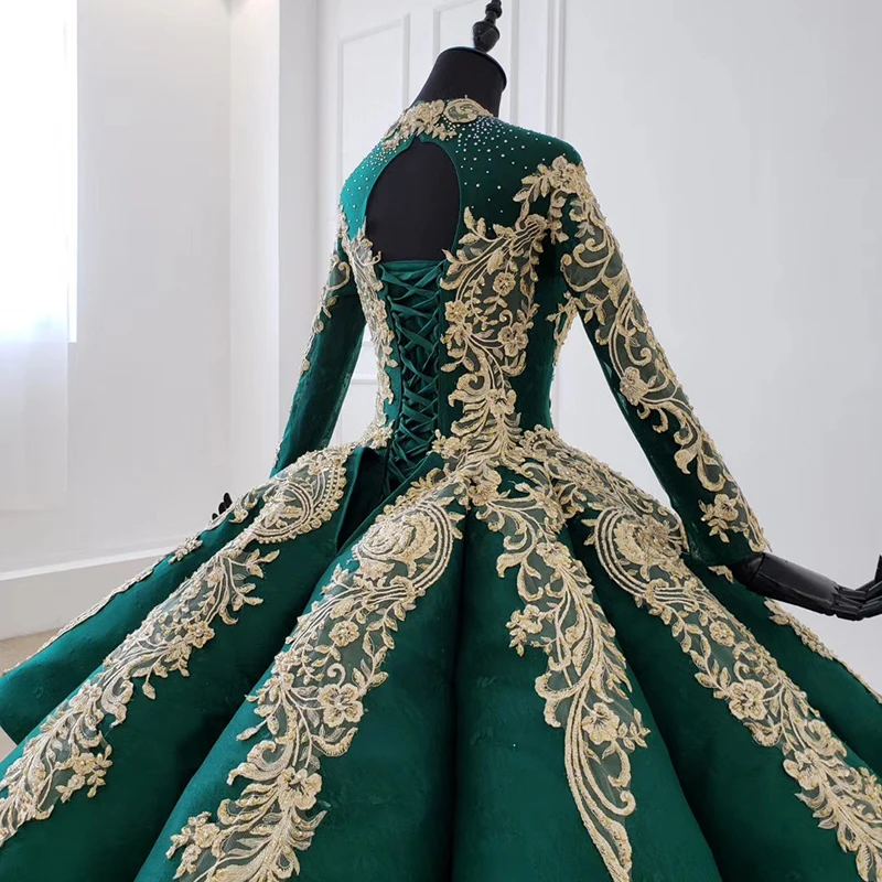 Luxury Crystals Long Sleeve Gold Lace Appliques Beads Ball Gown Lace Arabic Evening Dress Green Evening Dress Vestidos Elegantes