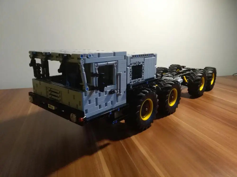 Науки и техники строительный блок moc 22149 mzkt7930 8x8 беговые скалолазание грузовик