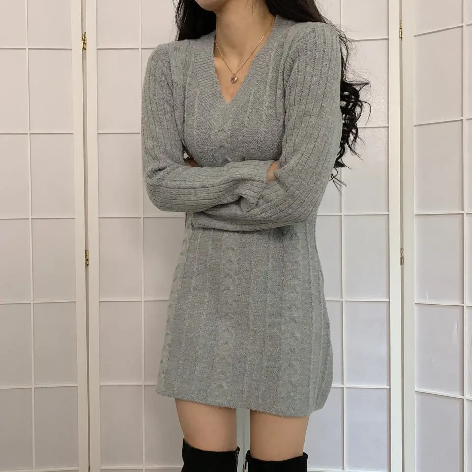 

2021 New Korean Style Chic Young Women's V-neck Hemp Pattern Short Skirt Elegant Knitted Slim Fit Sweater Skirt