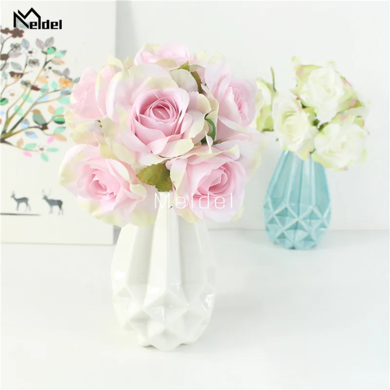 Букет роз из искусственных цветов маленький букет 6 головок шелковые