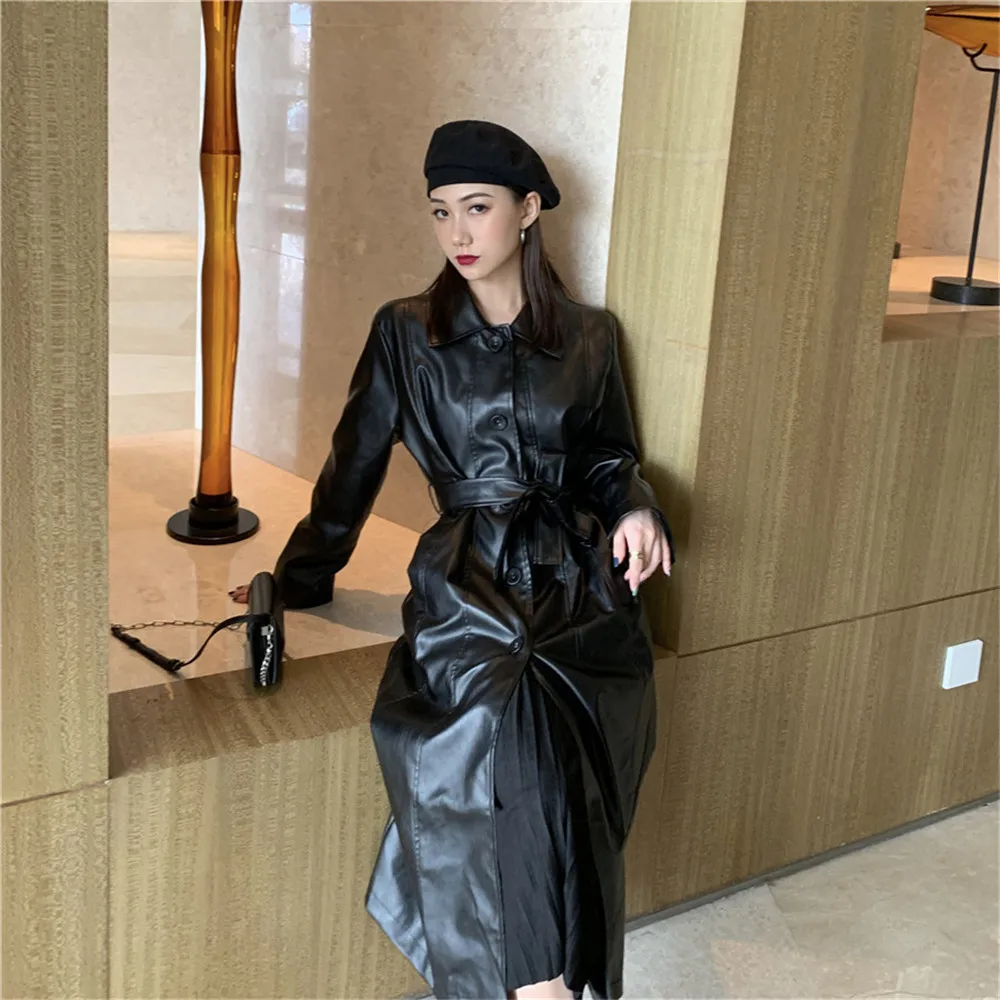 Женская длинная куртка из ПУ кожи черная свободная ветровка с поясом Осенний