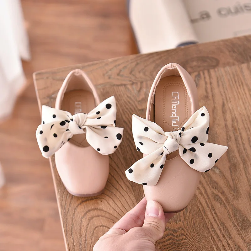 Sandalias de cuero para ni&ntilde;as, zapatos de ocio con pajarita, zapatos de baile de princesa con cinta de puntos, novedad de 2021-2