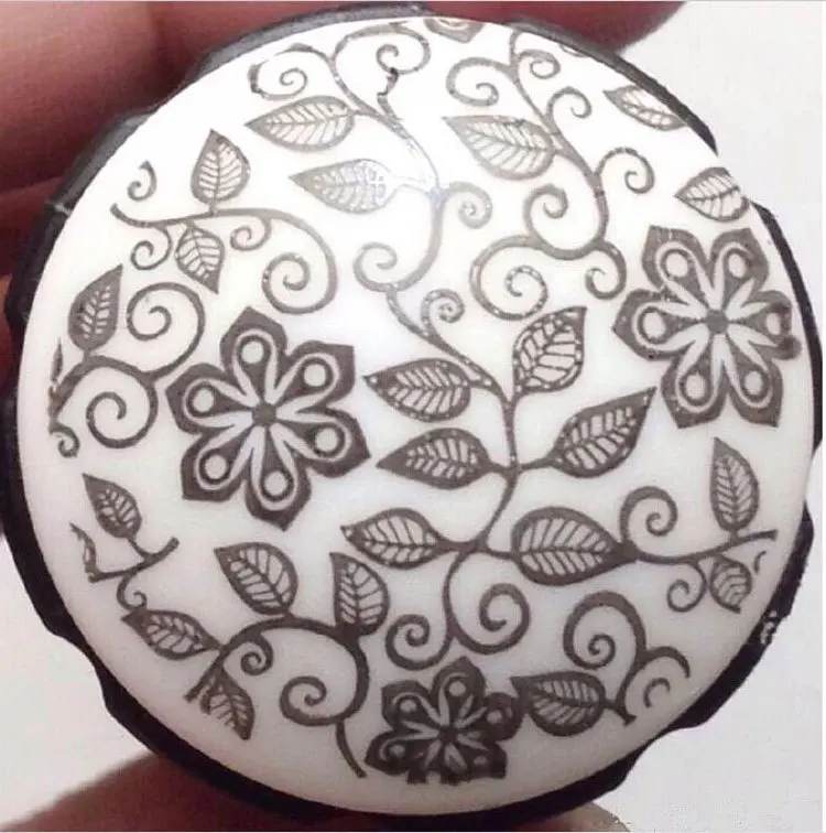 2019 Новое поступление ногтей штамп скребок из двух вещей черно Пластик 2 кристалла