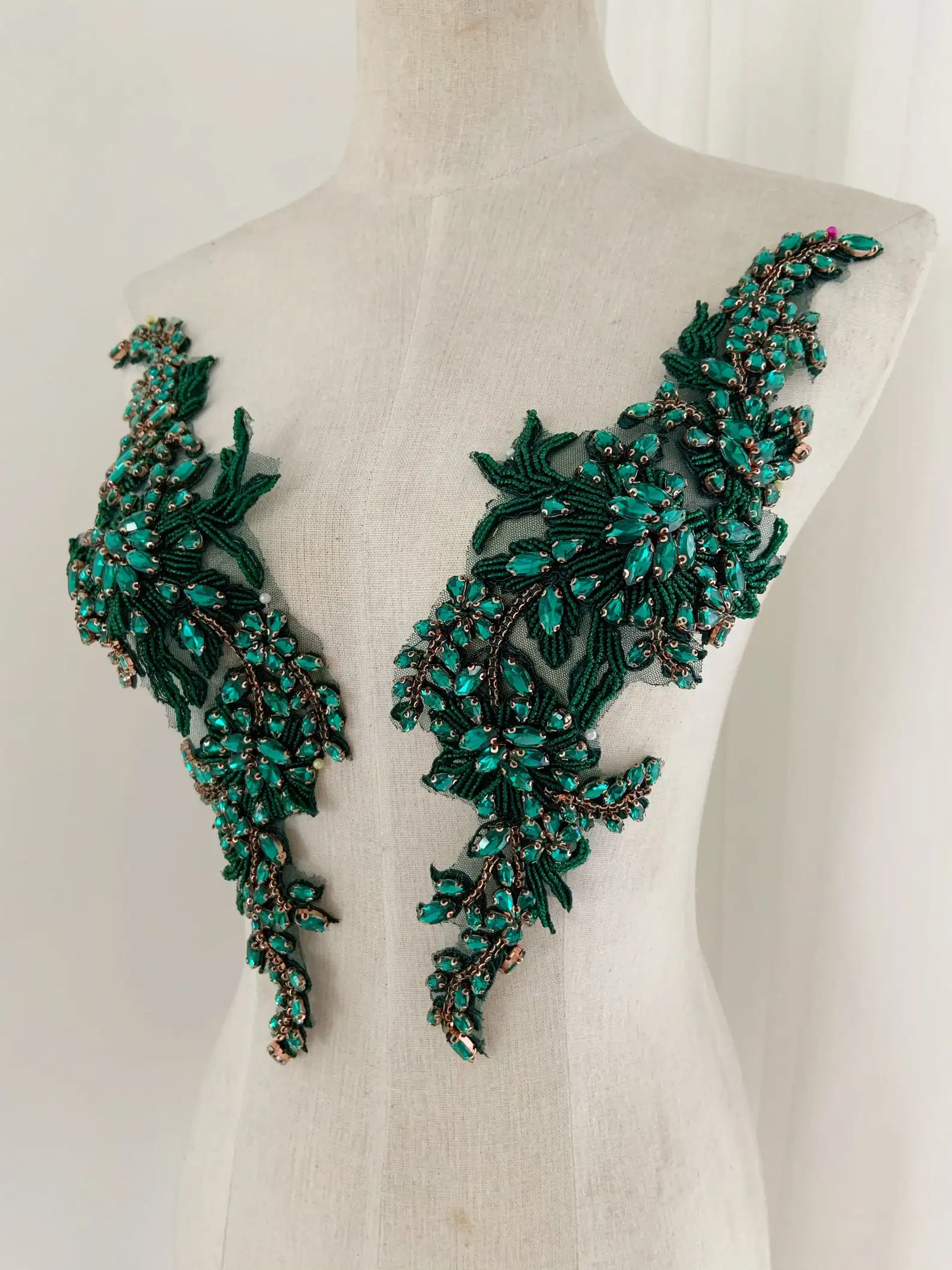 2021 Зеленый аппликация со стразами и бусинами лиф патч бисера Кружева Аппликация