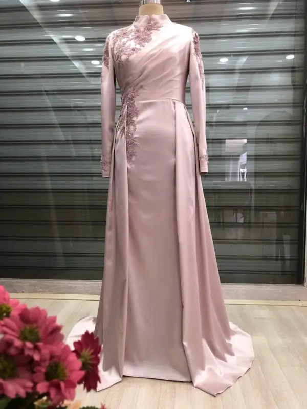 

Elastic Satin Appliques Long Sleeve Muslim Prom Dress High Neck Saudi Arabic A Line Evening Formal Party Gowns Robe De Soiree