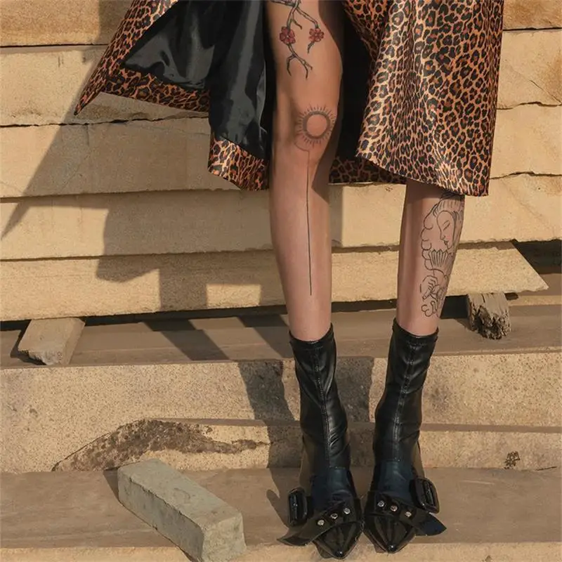 Женские ботинки с острым носком Ins черные зеленые слипоны без застежки модная