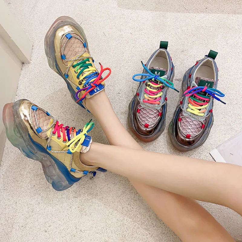 

Кроссовки женские блестящие, на толстой подошве, дышащие