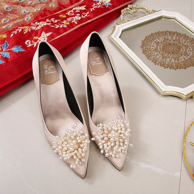 Пикантные свадебные туфли коллекция 2019 года сезон весна-осень замшевые с