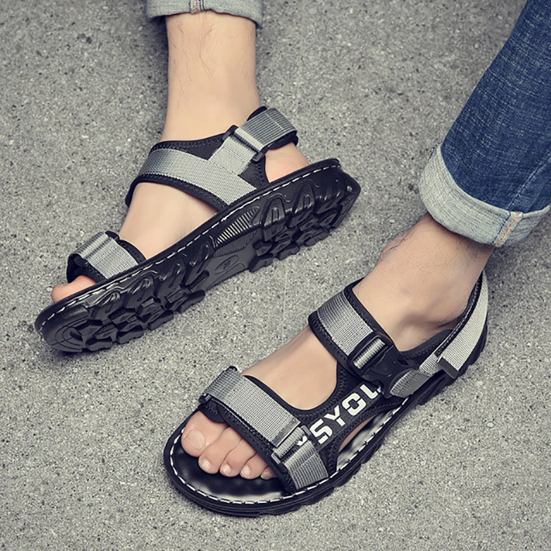 

20120 New Fashion Male Beach Shoes Male Summer Breathable Men Sandals Lightweight Outdoor Men's Causal Shoes Chaussure Homme