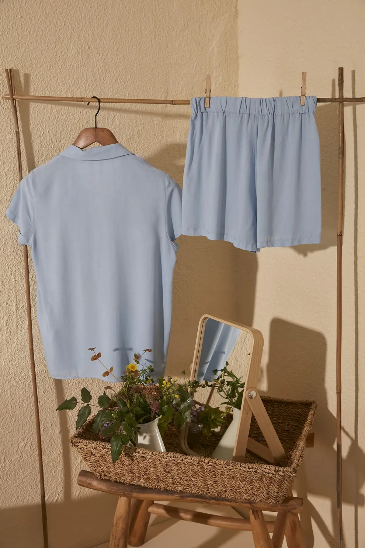 

Trendyol Shirt-Shorts Pajamas set THMSS19PT0004