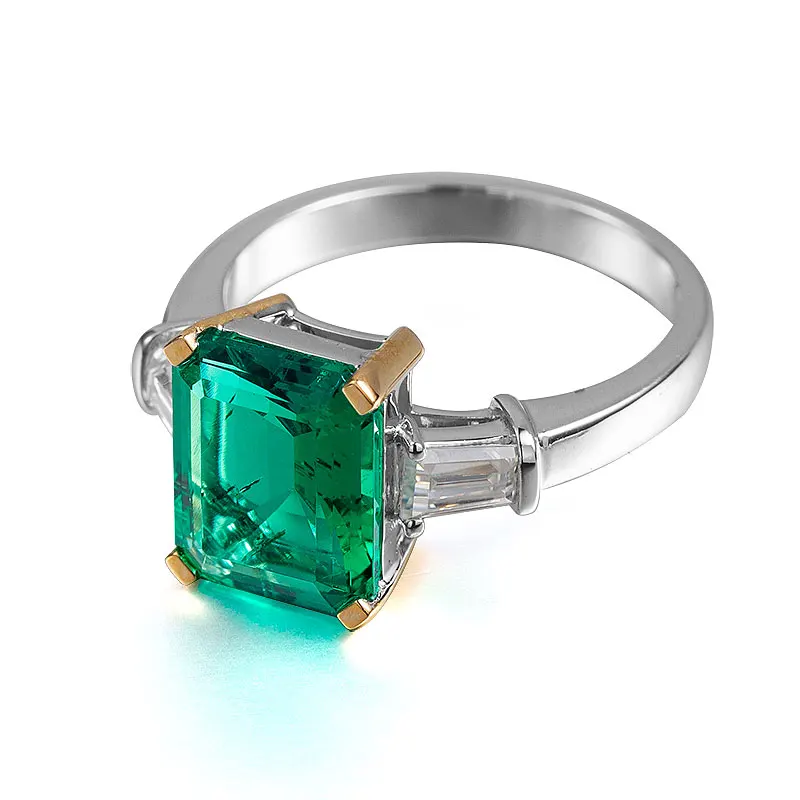 

14K EMRALD JEEWELRY CARVINGMOISSAITE
