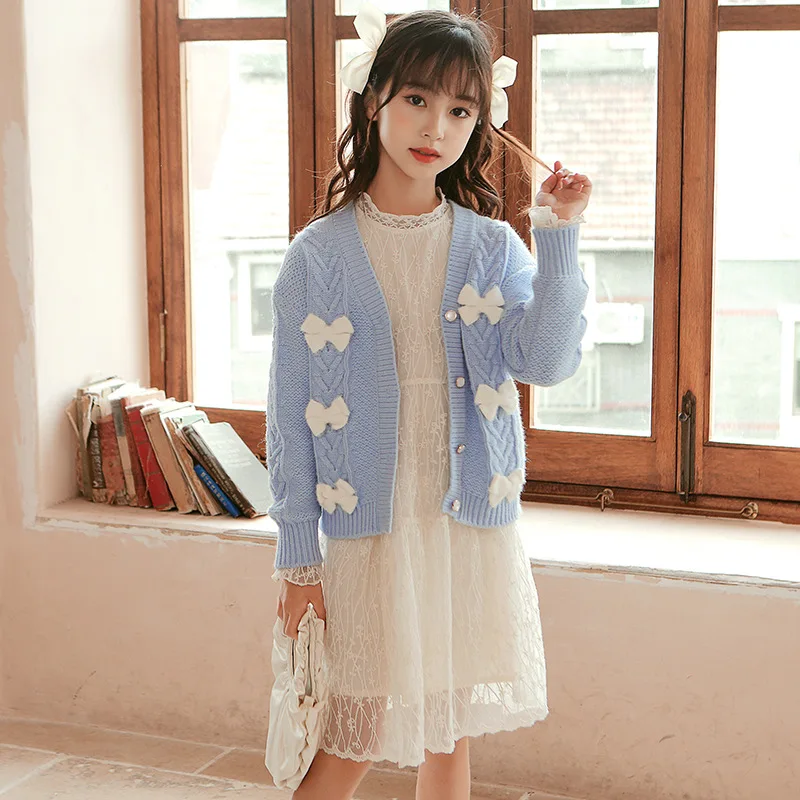

Girls fall outside with a small flower coat children's clothing sweater pullover embroidery big kids' knitted cardigan
