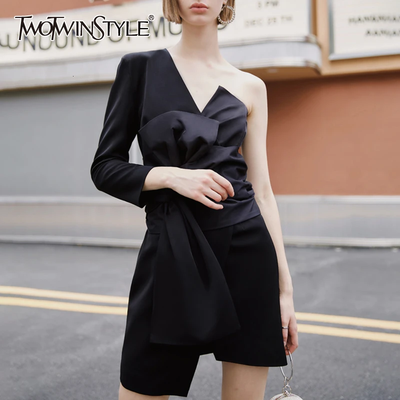 TWOTWINSTYLE платье без бретелек на шнуровке для женщин с открытыми плечами