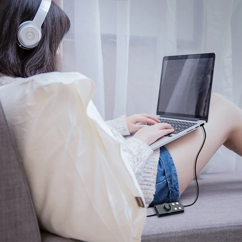 Компьютер Voice Changer USB7.1 внешняя звуковая карта чистый звук качество OUJ99 |